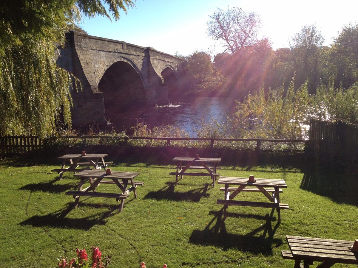 The Bull Inn West Tanfield Рипън Екстериор снимка