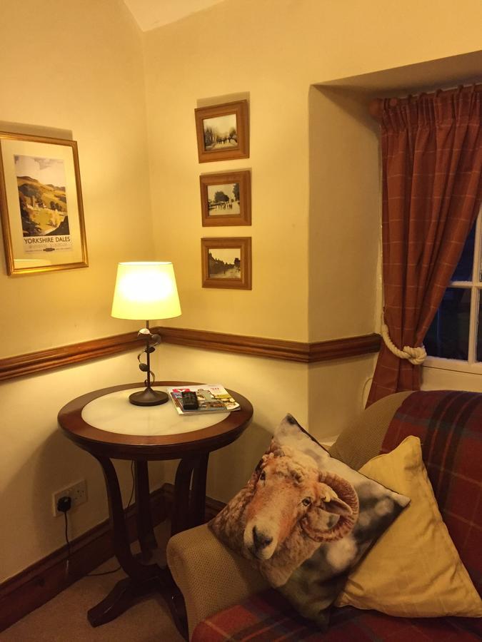 The Bull Inn West Tanfield Рипън Екстериор снимка