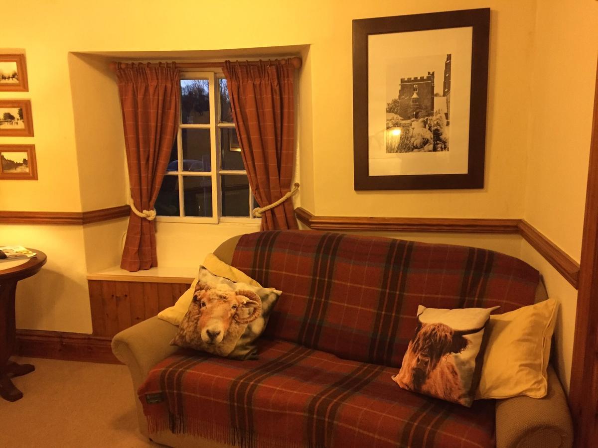 The Bull Inn West Tanfield Рипън Екстериор снимка